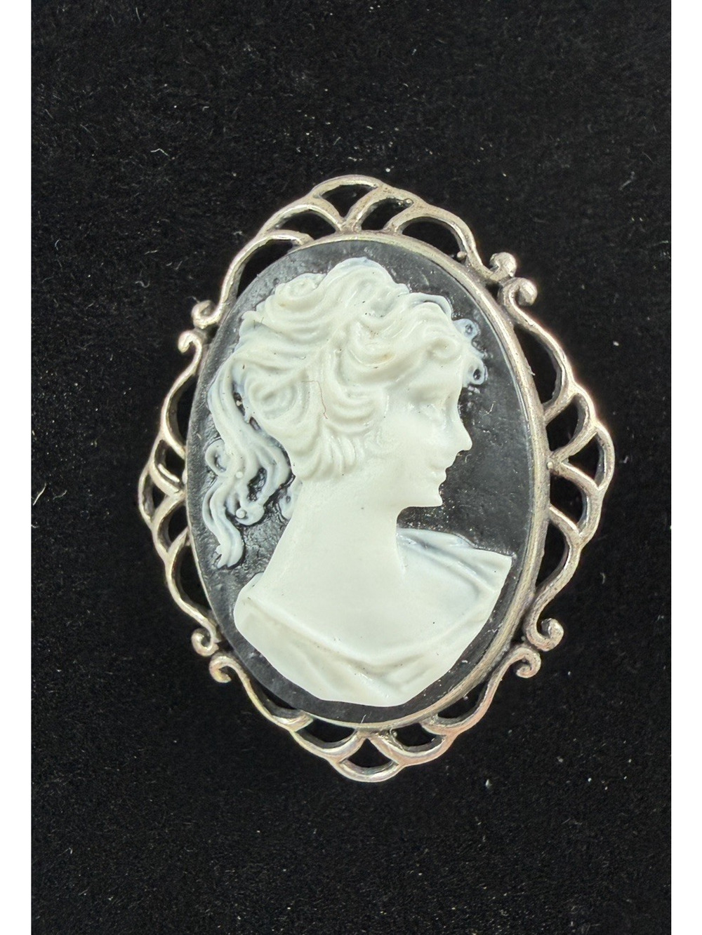 Vtg Signed Jezlaine Sterling Silver Black White Cameo Female Face Brooch Pin